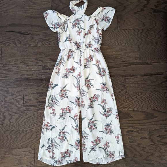 3/4 length white romper with flowers - Picture 1 of 7